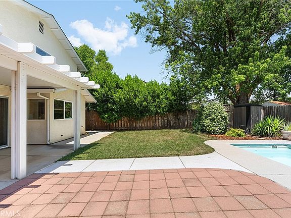 2nd image of 15 La Casa Ct
