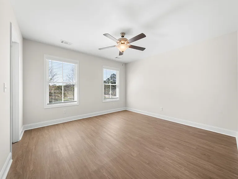 102 Skye Dr — Photo 12