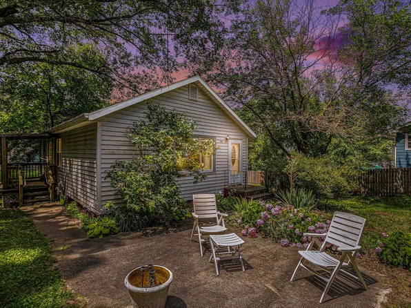 941 Bell Ave, New Buffalo, MI 49117