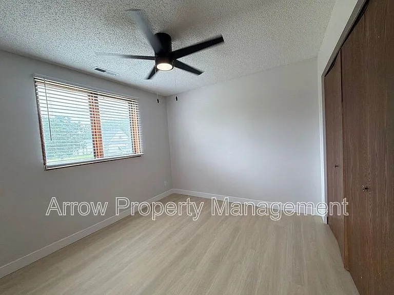 2323 T St #3 — Photo 11