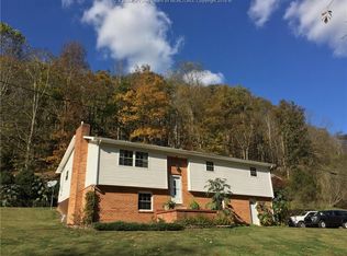 323 Lower Creek Rd, Milton, WV 25541