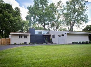 2109 Fishinger Rd, Columbus, OH 43221