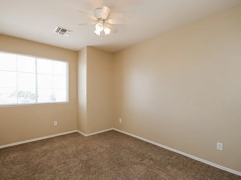 1713 S 82nd Ave — Photo 10