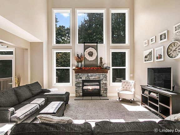 2nd image of 7838 Queenie Court
