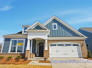 8422 Acadia Pkwy, Sherrills Ford, NC 28673