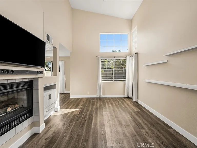 3441 E Berkshire Ct — Photo 6