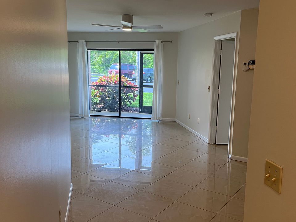 Open spacious view for a one bedroom condo