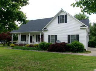 180 Smiths Ln, Mayfield, KY 42066