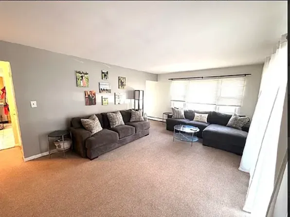 (undisclosed Address), Long Beach, NY 11561
