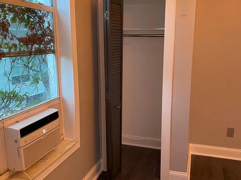 2851 Sheridan Ave #208 — Photo 3