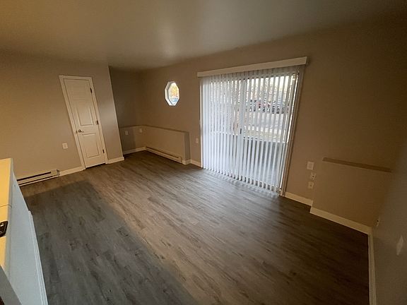 4th image of 4531 Boardwalk Dr #17786304