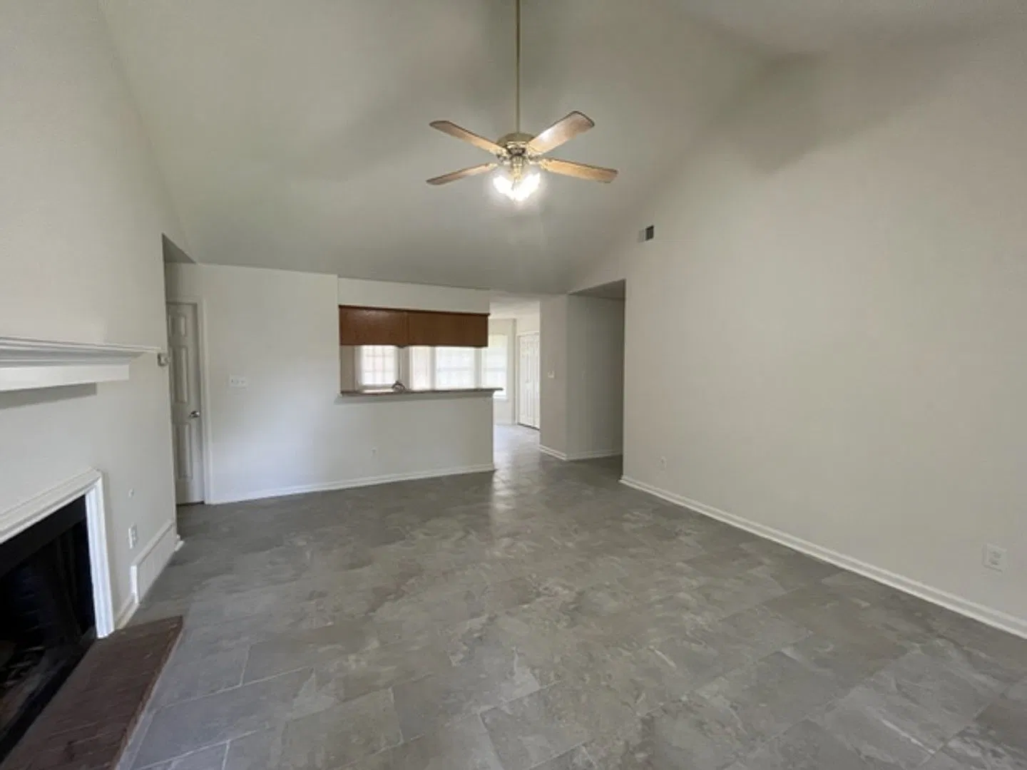 Renovated 3 Bedroom 2 Bath Home for Rent for Rent! — Photo 2