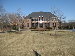 6N855 Hastings Dr, Saint Charles, IL 60175