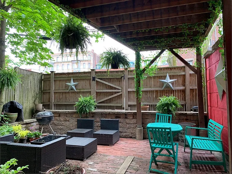 92 W Springfield St #1 — Photo 10