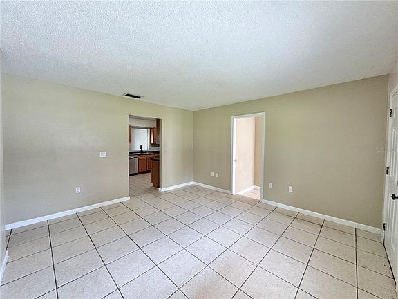 3rd image of 506 Thomas Ave