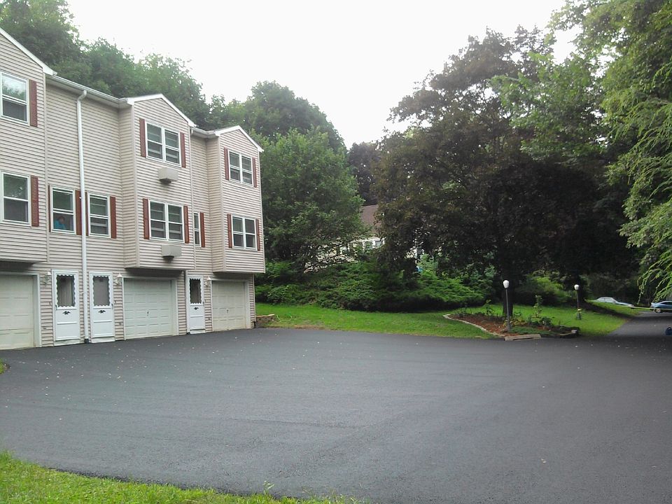 2nd image of 72 New Cheshire Rd