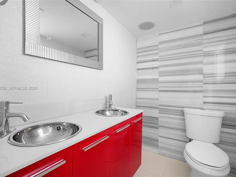 18601 NE 14th Ave #409 — Photo 22
