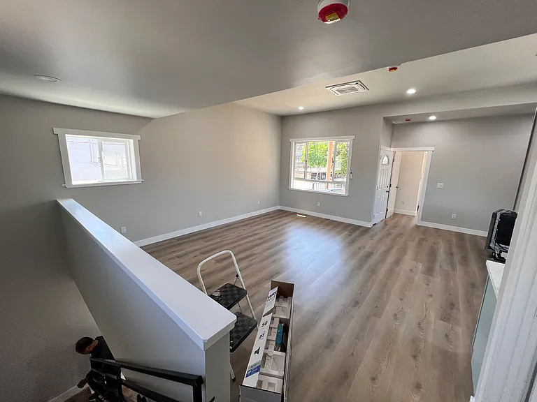 421 Central Ave — Photo 5