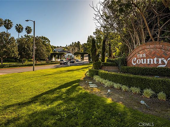 3rd image of 2820 Shadow Canyon Rd