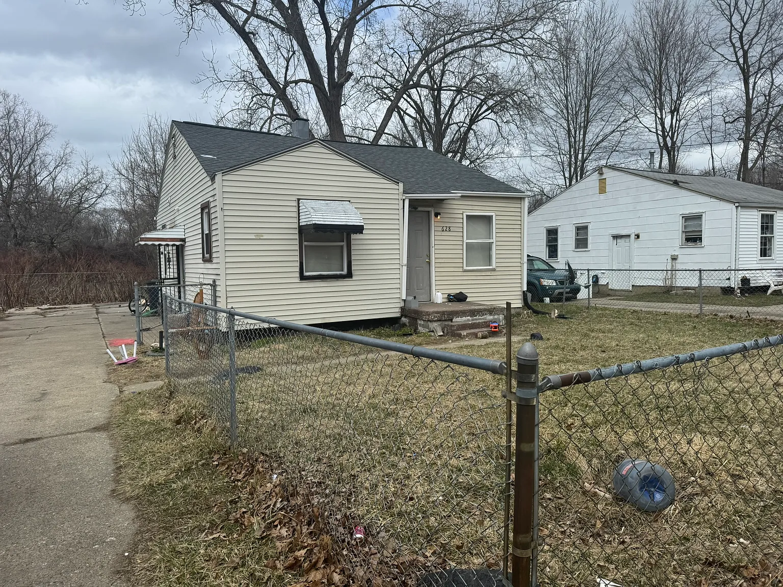 2 bed, 714 sqft, $850 — Photo 2