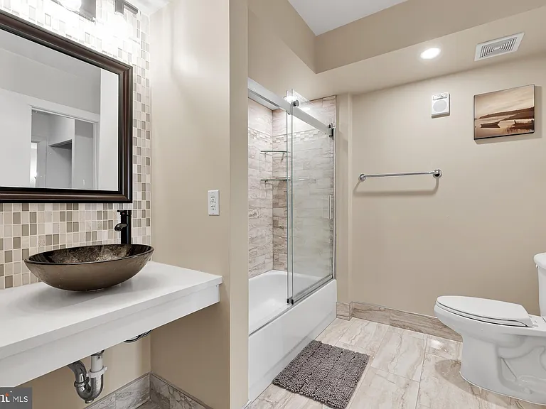1000 New Jersey Ave SE #317 — Photo 22