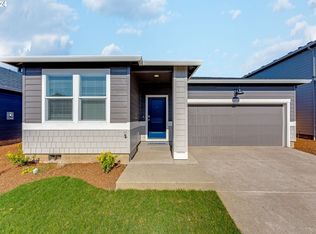 2709 V St, Springfield, OR 97477