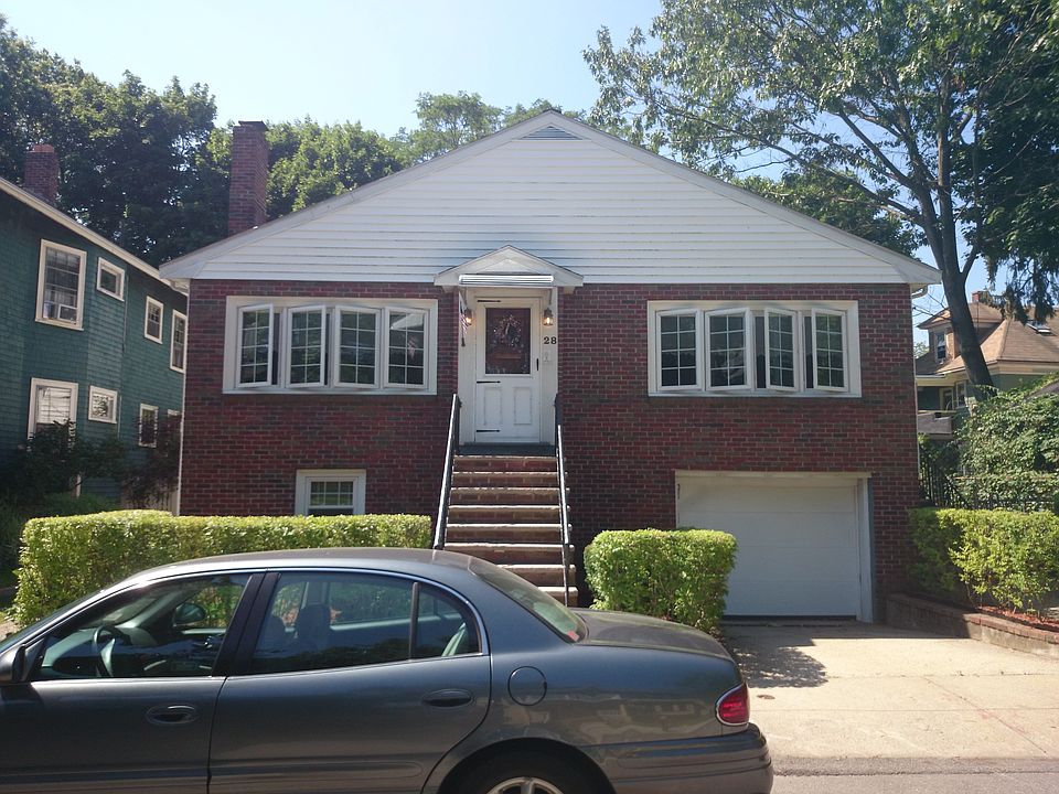 2nd image of 28 Halifax St