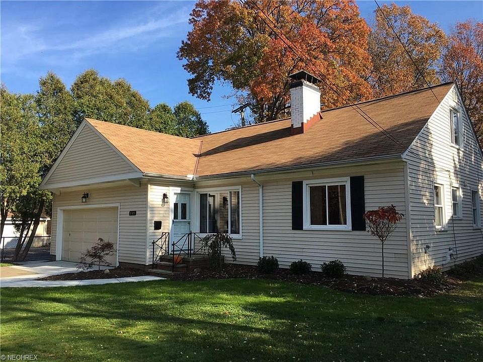 1701 Southbend Drive, Rocky River. Four bedroom, Two Full and One Half Baths. Move in Condition. 1/3