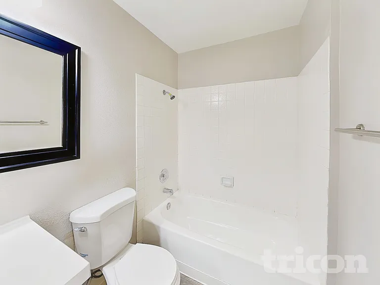 2020 Burnside Dr — Photo 13
