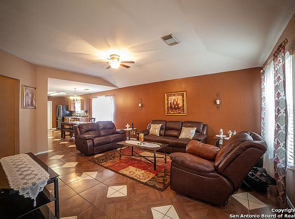 4th image of 8747 Seven Seas Dr
