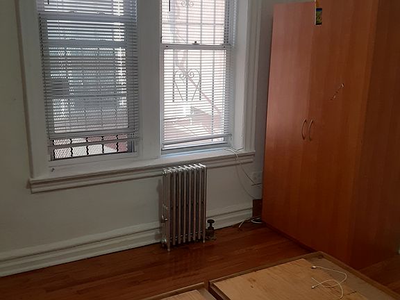 5th image of 552 E 93rd St Floor 1