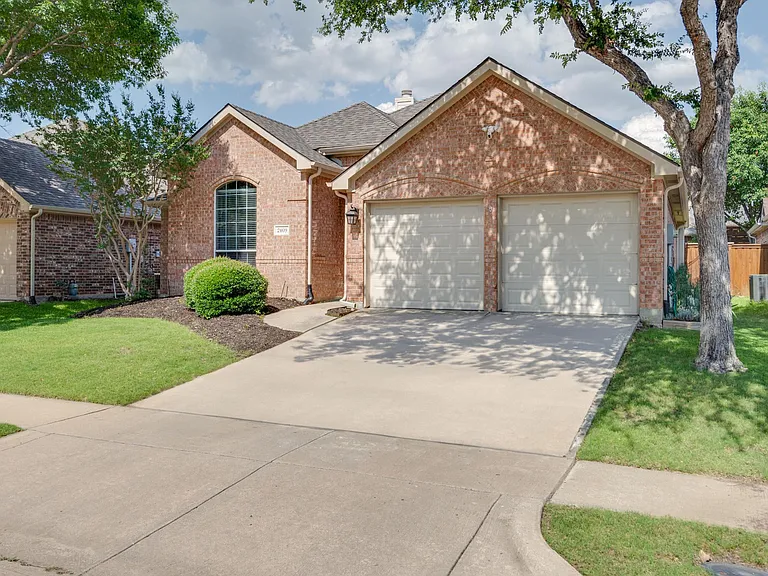 2409 Mallard Dr — Photo 6