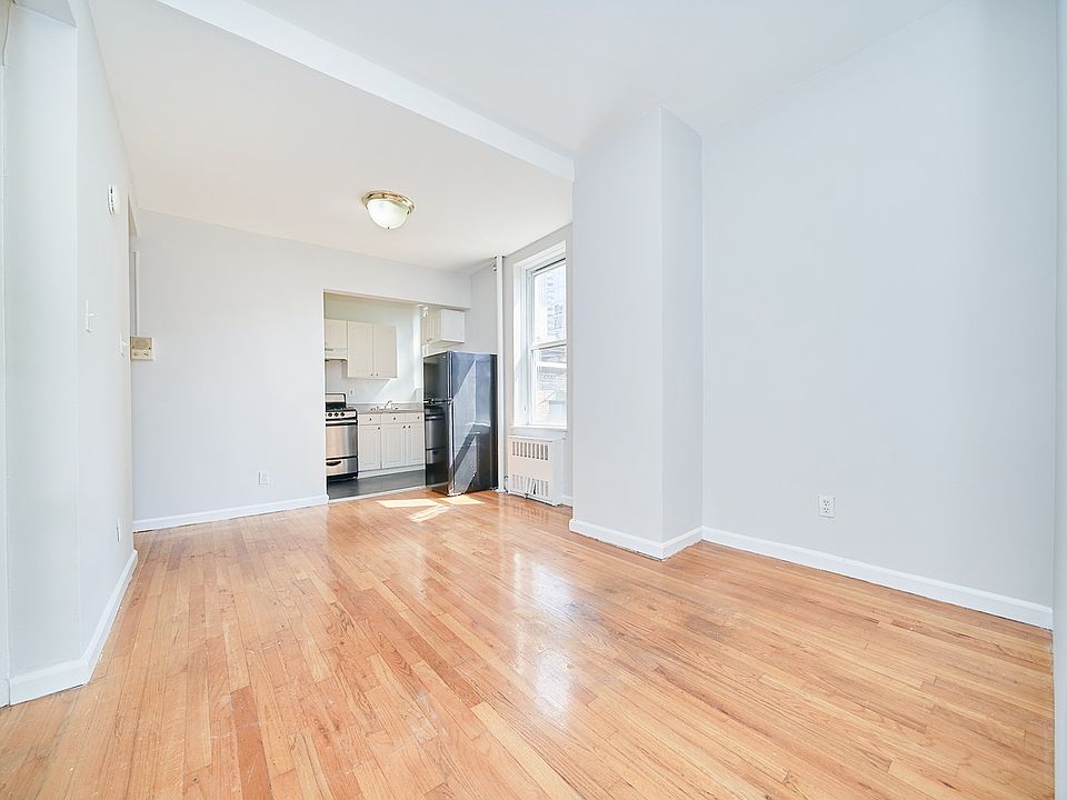 1st image of 240 E 85th St APT 4A