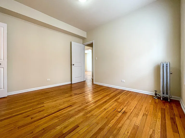 Necedah at 4740-4748 South Greenwood — Photo 21