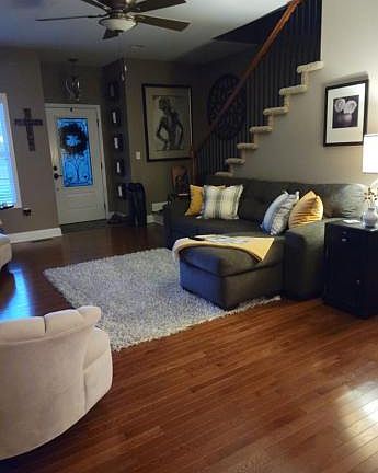 2nd image of 5168 Ogilvie Ave