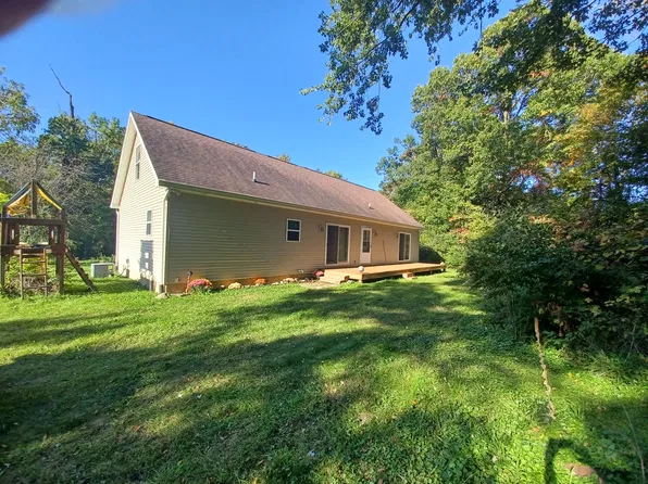 6091 E Chicago Rd, Jonesville, MI 49250