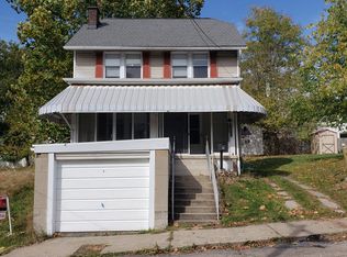 1030 Knoll St, Aliquippa, PA 15001