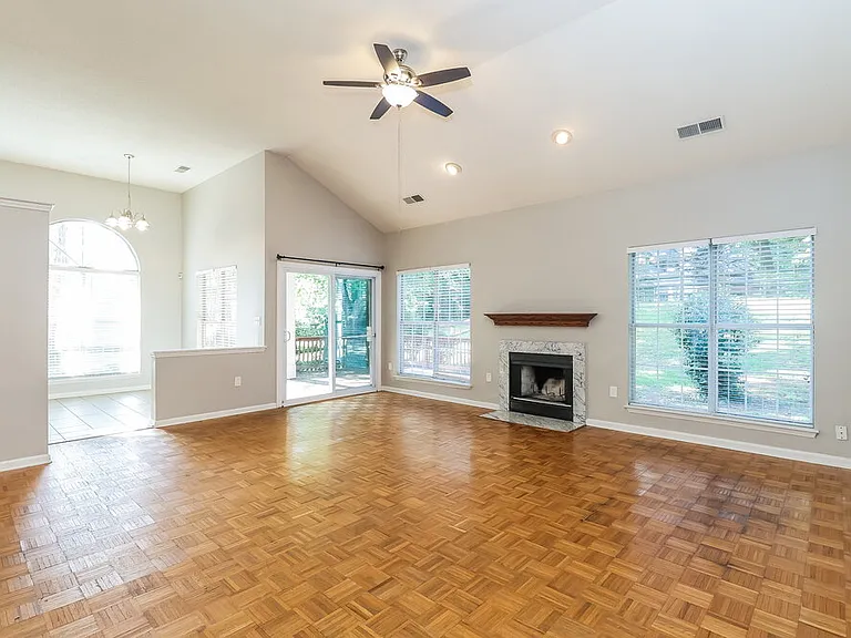 11910 Harris Ridge Dr — Photo 5