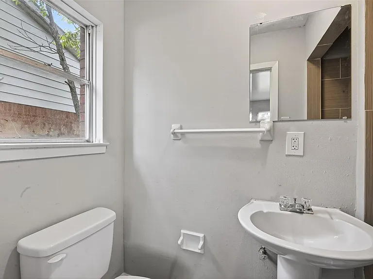 4118 Sunflower St — Photo 22