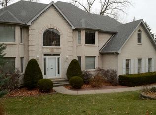 10 Merrimack Ct, Bolingbrook, IL 60440