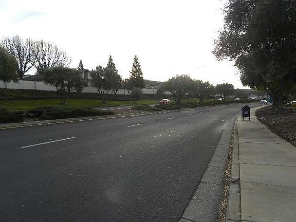 5th image of 8332 Pinotage Ct