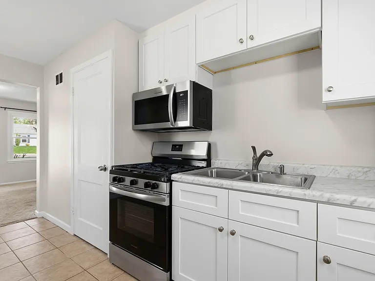 5209 N Glen Elm Dr — Photo 7