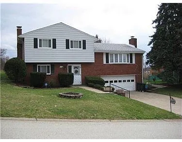 429 Gales Dr photo 1