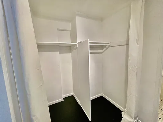 Rented by R New York | media 35