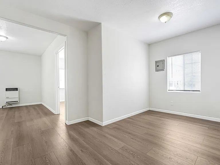 113 California Avenue — Photo 5