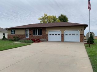 865 Indiana St, Utica, NE 68456