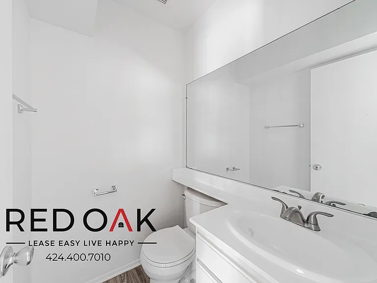 7340 Haskell Ave #104 — Photo 9