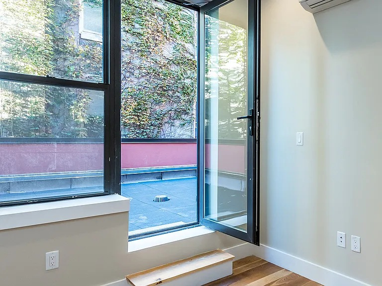 595 Myrtle Ave #2C — Photo 8