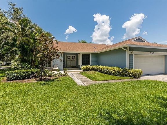 3rd image of 710 Captiva Ct NE
