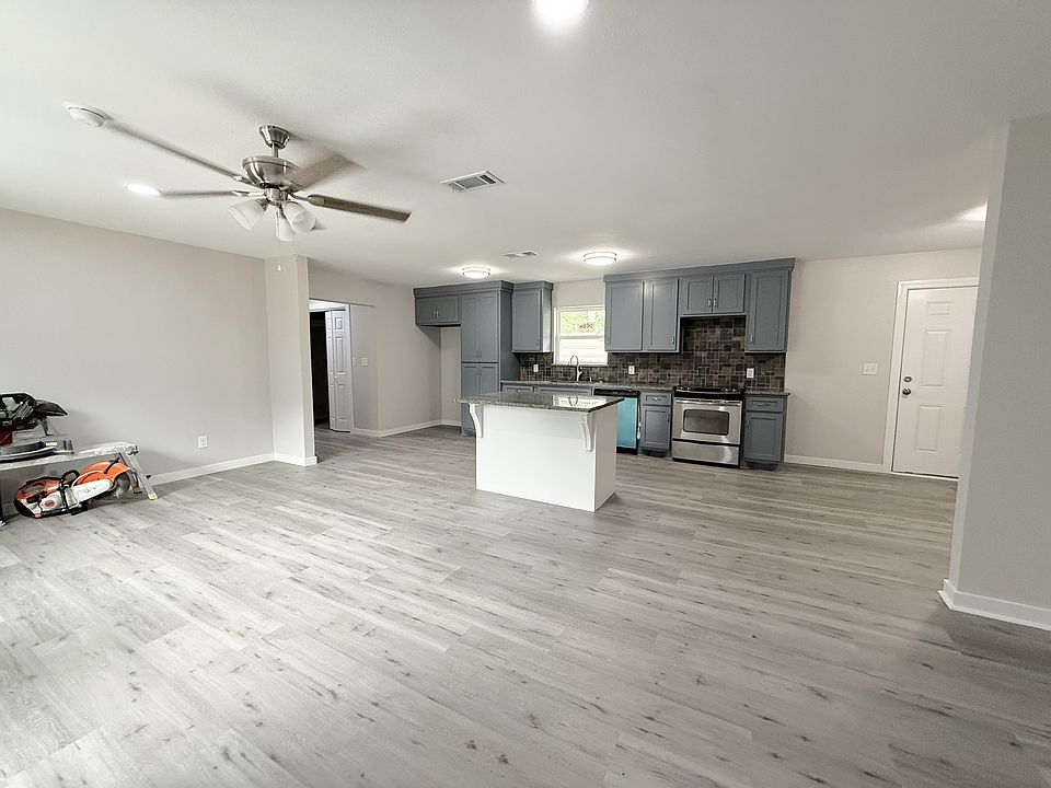 1st image of 2894 Alice St